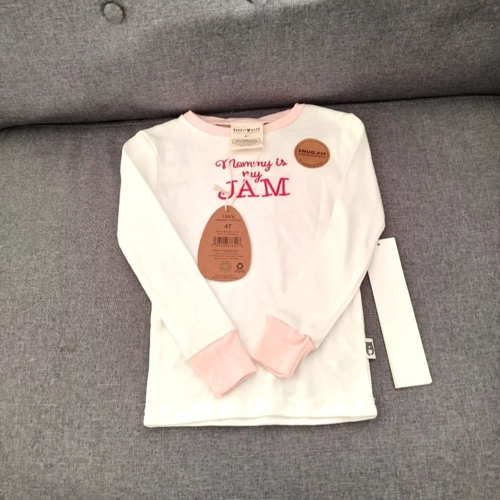 NWT White Top Long Sleeves Rabbit 🐇 Bear